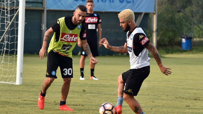 NAPOLI Allenamento differenziato i nazionali, partite a tema per il gruppo. A parte Albiol