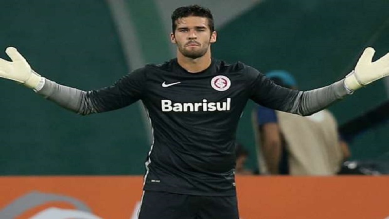 Alisson ingrana. La Roma ora è sua