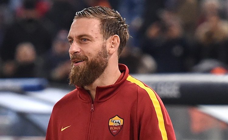 Il ritorno di De Rossi: dall’infermeria al campo in cento giorni, ecco il faro della Roma