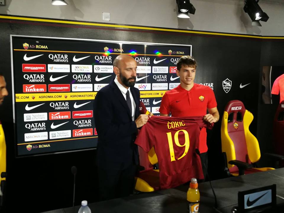 Trigoria, la presentazione di Coric e Bianda. Monchi: “Ziyech e Forsberg ci piacciono, Mertens no”