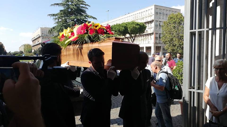 Roma, oggi i funerali di Giorgio Rossi: presenti Totti, De Rossi e Di Francesco (FOTO)