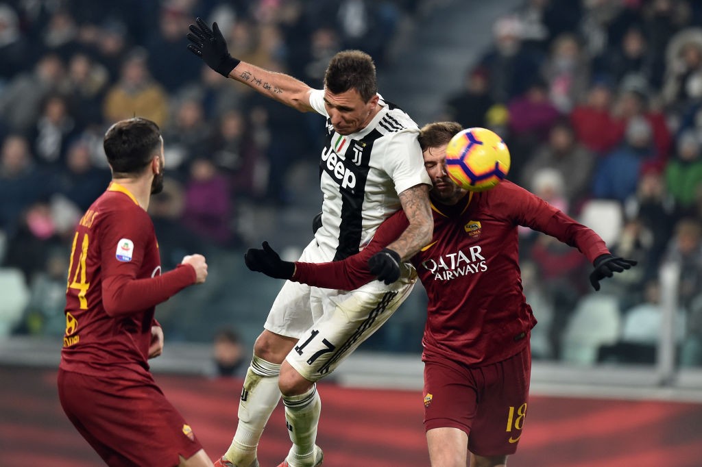 Juventus Roma 1-0: le pagelle. Stessa partita in loop da anni. Santon vanifica un’ottima partita con la dormita sul gol di Mandzukic