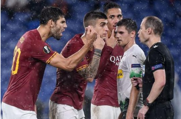 Rapina a mano scozzese: 1-1 tra Roma e Borussia, Collum scippa i giallorossi