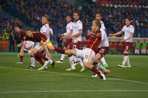 2016, Roma-Torino 3-2. Una serata da lacrime di gioia, una favola con Totti protagonista